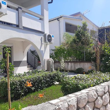 H&F Apartmani Vir Zewnętrze zdjęcie