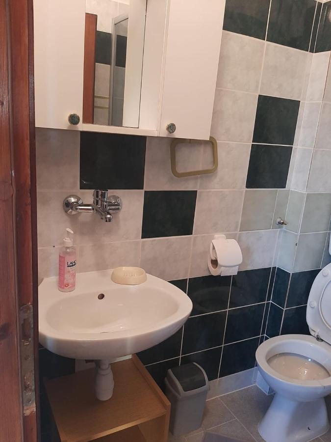 H&F Apartmani Vir Zewnętrze zdjęcie