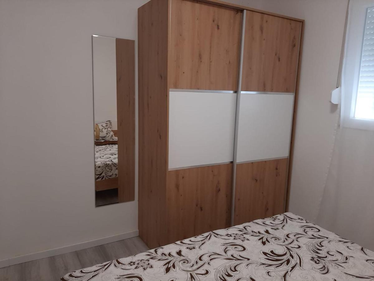 H&F Apartmani Vir Zewnętrze zdjęcie